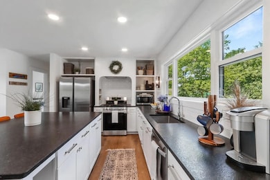 190 Dewey Ave, Fontana, WI 53125 - photo 4