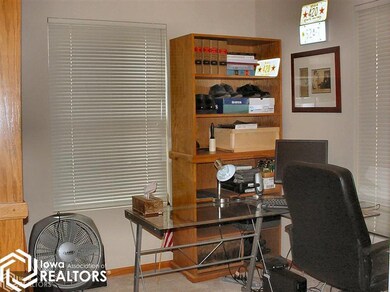 703 Laurel St, Harlan, IA 51537 - photo 6