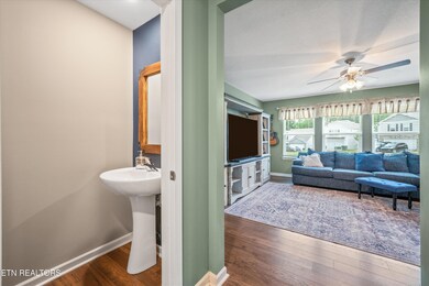10-9502 Joy Denise Ln-10