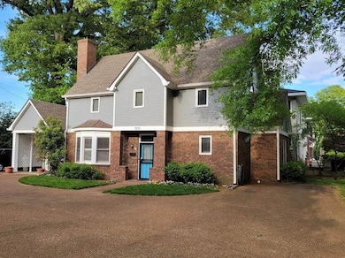 Nestled in a Planned Unit Development, there are f