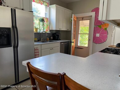 720 Willow St, Scranton, PA 18505 - photo 3