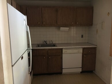 34 Hamilton Rd unit 408, Arlington, MA 02474 - photo 4