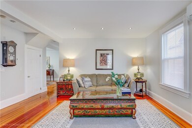 11 Dresser St, Newport, RI 02840 - photo 6