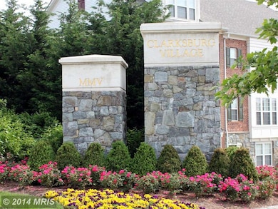 11704 Emerald Green Dr, Clarksburg, MD 20871 - photo 2