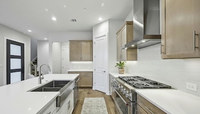 2707 Dulce Ln unit 14, Austin, TX 78704 - photo 3