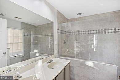 101 Charleston Ln, Frederick, MD 21702 - photo 7