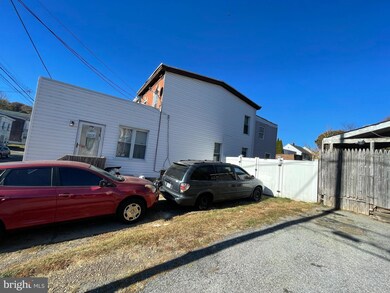 220 9th St, Upland, PA 19015 - photo 4