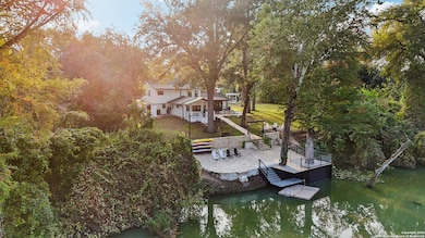 198 Guadalupe River Dr, Seguin, TX 78155 - photo 2