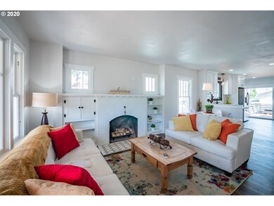 1113 E 8th St, the Dalles, OR 97058 - photo 5