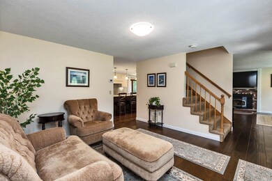 27 Thornton Rd, Londonderry, NH 03053 - photo 6