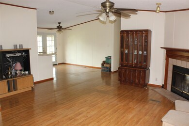 18910 Mckay Rd, Alvin, TX 77511 - photo 3