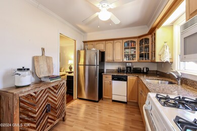 006-photo-kitchen-6893465