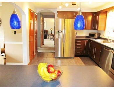 Kitchen. Eat in kitchen