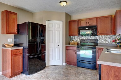 8042 Beechwood Blvd, Dexter, MI 48130 - photo 6