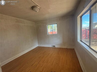 1027 E Abriendo Ave, Pueblo, CO 81004 - photo 7