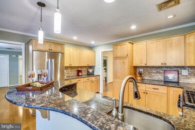 6213 Oak Hill Dr, Sykesville, MD 21784 - photo 2