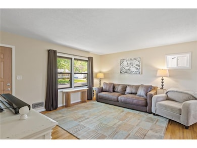 9457 Saratoga Ln N, Maple Grove, MN 55369 - photo 3