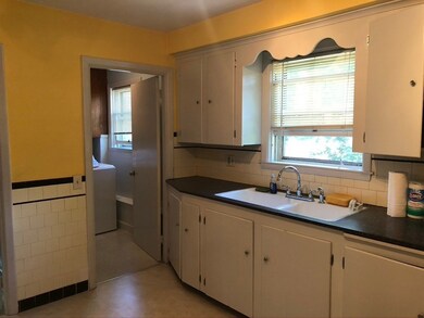 27 Princeton Ave, Providence, RI 02907 - photo 3