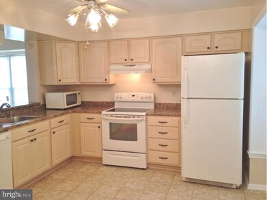 3780 Angelton Ct, Burtonsville, MD 20866 - photo 5