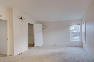 9888 W Evans Creek Rd, Rogue River, OR 97537 - photo 4