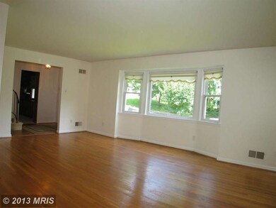 3604 Faircastle Dr, Chevy Chase, MD 20815 - photo 5