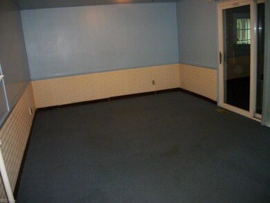 22080 Sandalwood Rd, Bedford, OH 44146 - photo 5