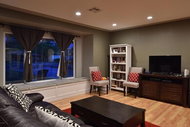 4020 N 44th Place, Phoenix, AZ 85018 - photo 3