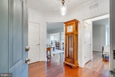 10273 Fountain Cir unit 202, Manassas, VA 20110 - photo 2