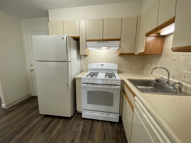 383 Huse Rd unit 33, Manchester, NH 03103 - photo 3