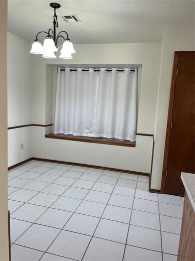 317 S Chanda Ln, Mustang, OK 73064 - photo 6