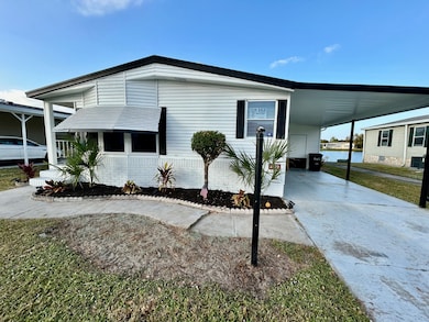 2322 Lakes of Melbourne Dr, Melbourne, FL 32904 - photo 3