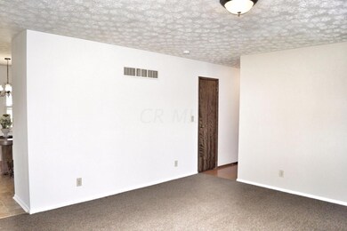 831 Hickory Dr, Marysville, OH 43040 - photo 6