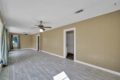 922 Hamilton St, Waller, TX 77484 - photo 6