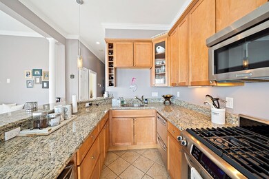 28 Beach St unit 3, Dorchester, MA 02122 - photo 4