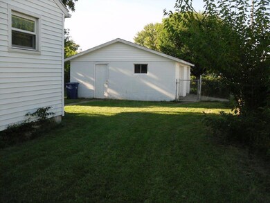 Side yard 2