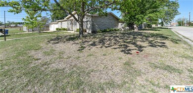 208 N 2nd St, Copperas Cove, TX 76522 - photo 2