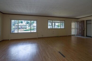 family room (4)