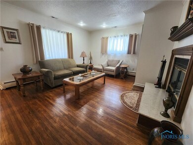 2561 Pershing Dr, Toledo, OH 43613 - photo 3