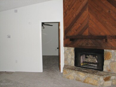 5530 Curtis LR 4