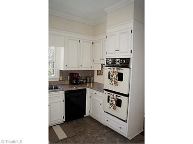 1050 N Rockridge Rd, Asheboro, NC 27205 - photo 7