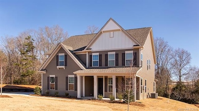 1586 Thatcher Crossing unit 8, Clover, SC 29710 - photo 2