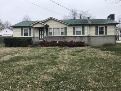 821 Shelbyview Dr, Shelbyville, TN 37160 - photo 2