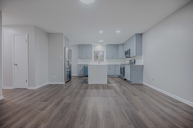 9N621 Flora Dr unit 1, Elgin, IL 60123 - photo 4