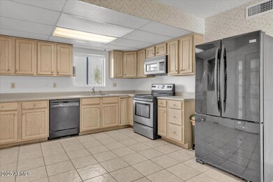 08-Kitchen
