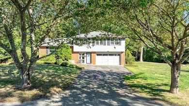 222 Tyler Ave, Groton, CT 06340 - photo 5