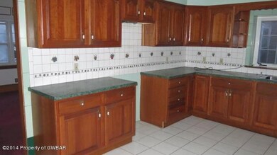 615 Charles Ave, Kingston, PA 18704 - photo 6