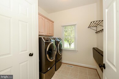 5701 Yewing Way, Gainesville, VA 20155 - photo 7