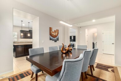 FORMAL DINING
