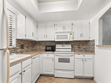 400 18th St unit 4, Vero Beach, FL 32960 - photo 2