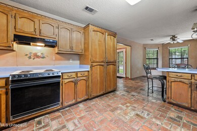 22712 Alamosa Dr, Moss Point, MS 39562 - photo 6